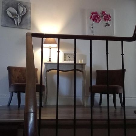 マニー・アン・ヴクサン Maison De Ville Bed & Breakfast エクステリア 写真