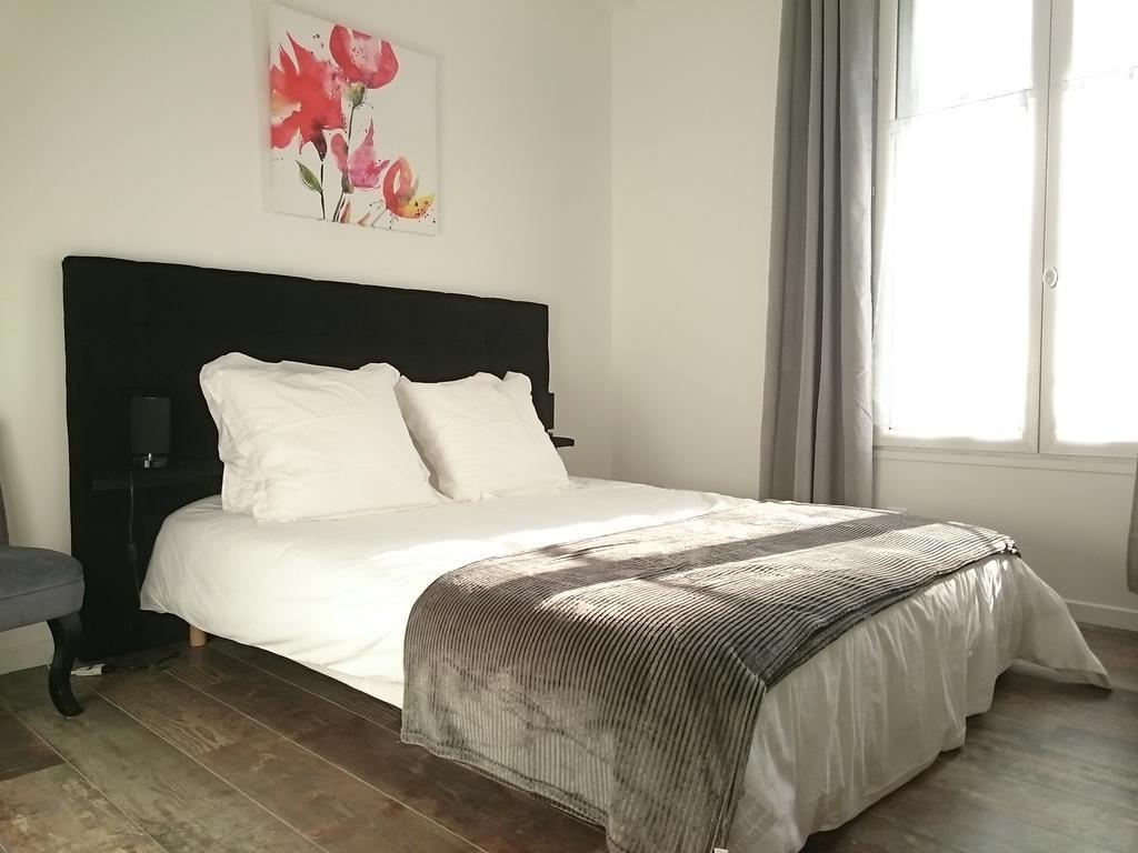 マニー・アン・ヴクサン Maison De Ville Bed & Breakfast エクステリア 写真